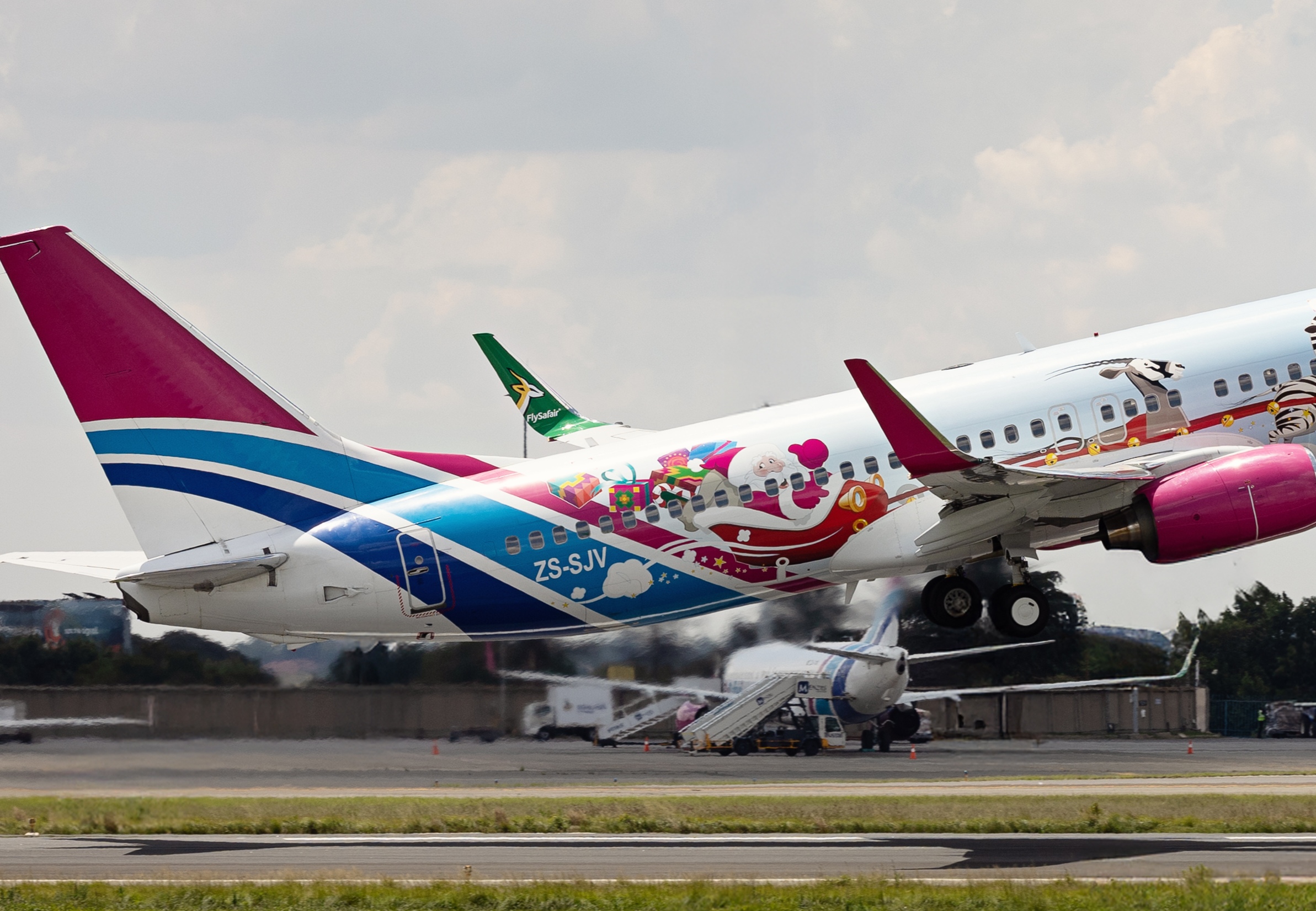 FlySafair Brings Christmas Cheer to the Skies with First-Ever African-Themed Holiday Livery