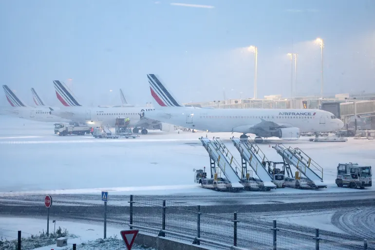 Airlines on Edge: Air France Resumes Dubai Flights as Trump’s ‘Armada’ Sparks Middle East Tension